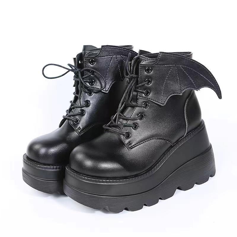 Street Fashion Plus Size - Botas Femininas Góticas com Plataforma e
