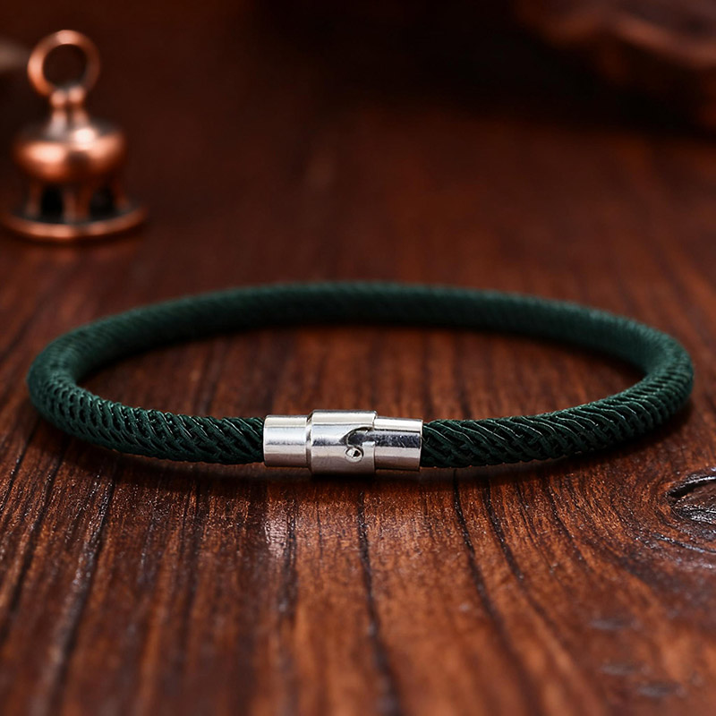 Pulseira de corda artesanal de - Street Fashion Milan avaliação e preço